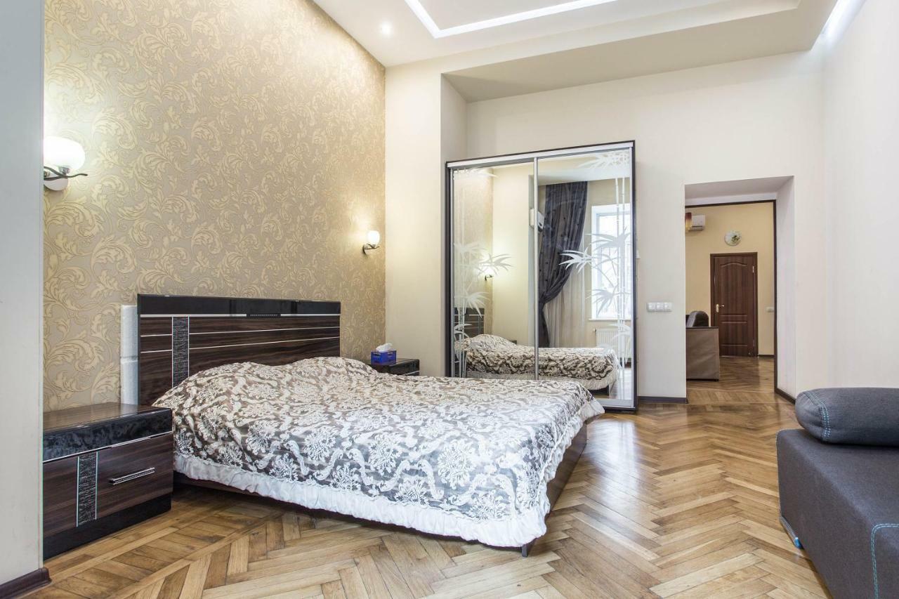Odessa 3Bedroom Deribas Apartment מראה חיצוני תמונה